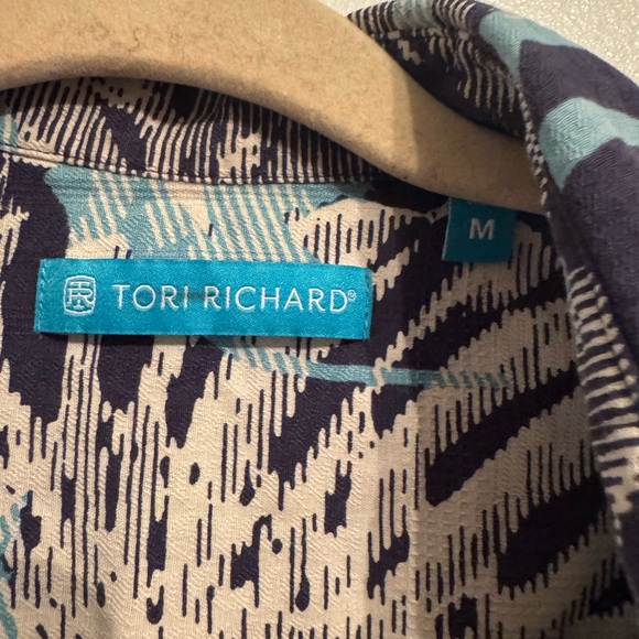 Tori Richard Navy Tropical Leaf Short-Sleeve Button-Down Shirt - Picture 2 of 2